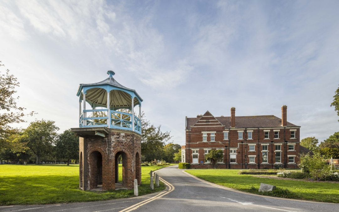 Grand Centrepiece unveiled at Royal Haslar waterside village